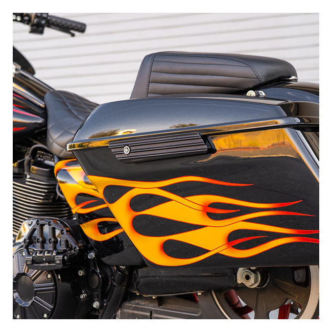 Arlen Ness Copri chiusure per borse laterali calibro 10 per Harley