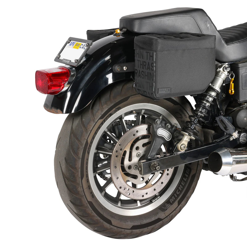 Thrashin Supply Set di borse laterali per moto Throw-Over Essential Base 10L