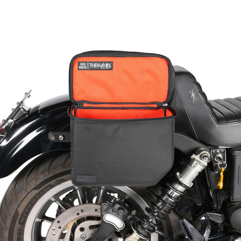 Thrashin Supply Set di borse laterali per moto Throw-Over Essential Base 10L