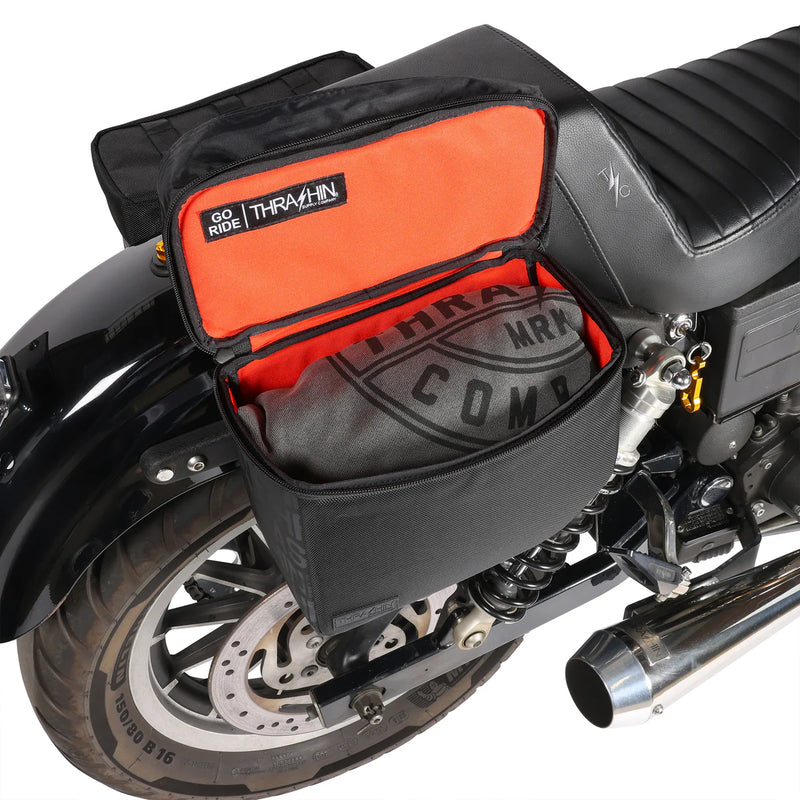Thrashin Supply Set di borse laterali per moto Throw-Over Essential Base 10L