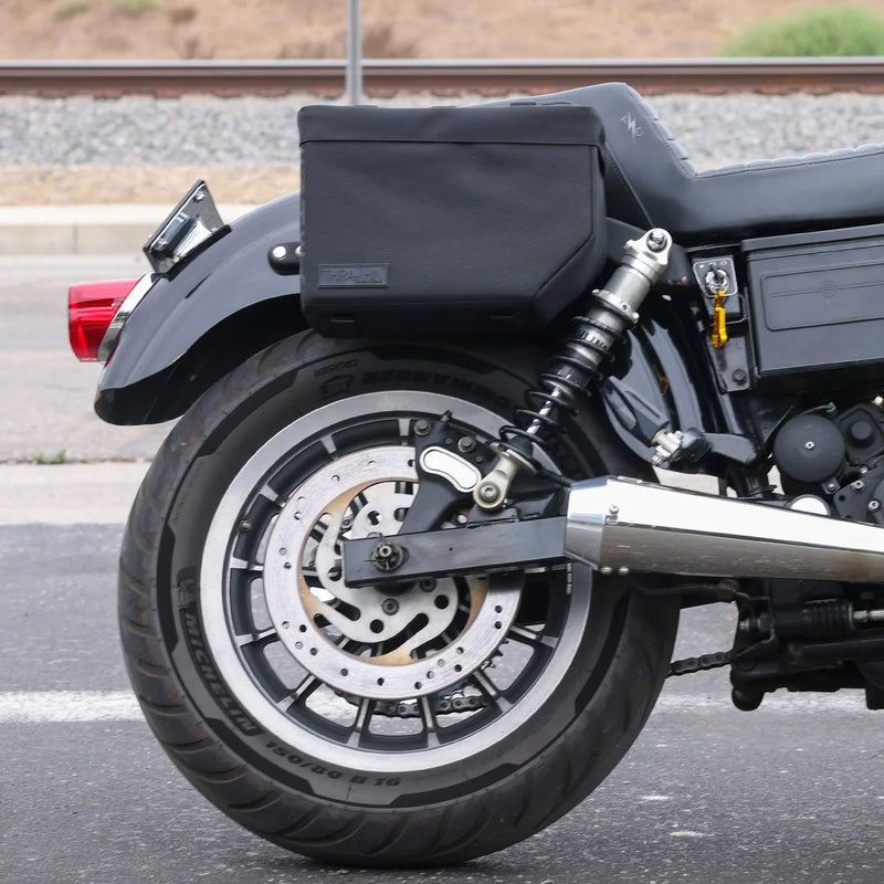 Set di borse laterali per moto Thrash Supply Escape Base 18L Throw-Over