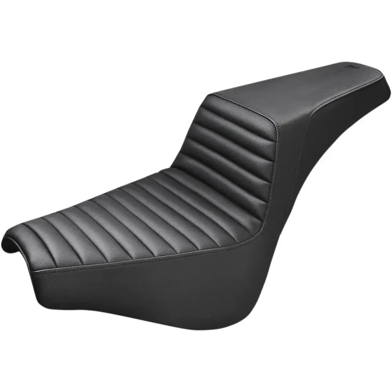 Saddlemen Tuck-n-Roll anteriore Step-Up per Harley