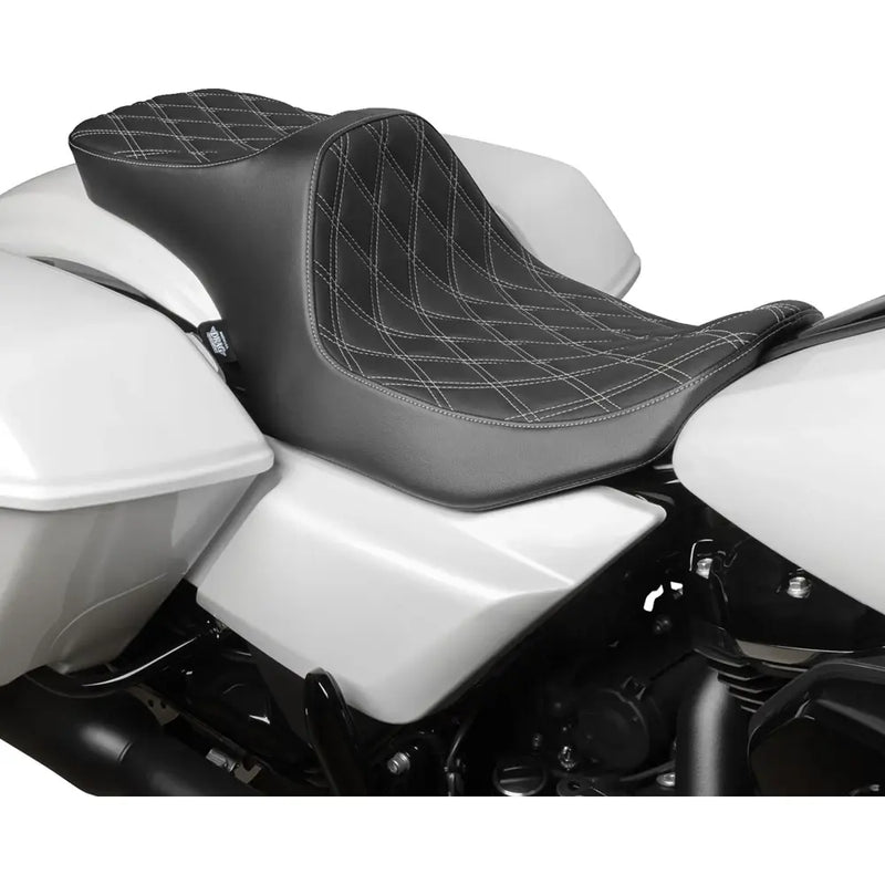 Drag Specialties Predator III 2-Up Seat for Harley 23-25 Touring CVO Road Glide / CVO Street Glide / Diamond Black / Silver  - Customhoj